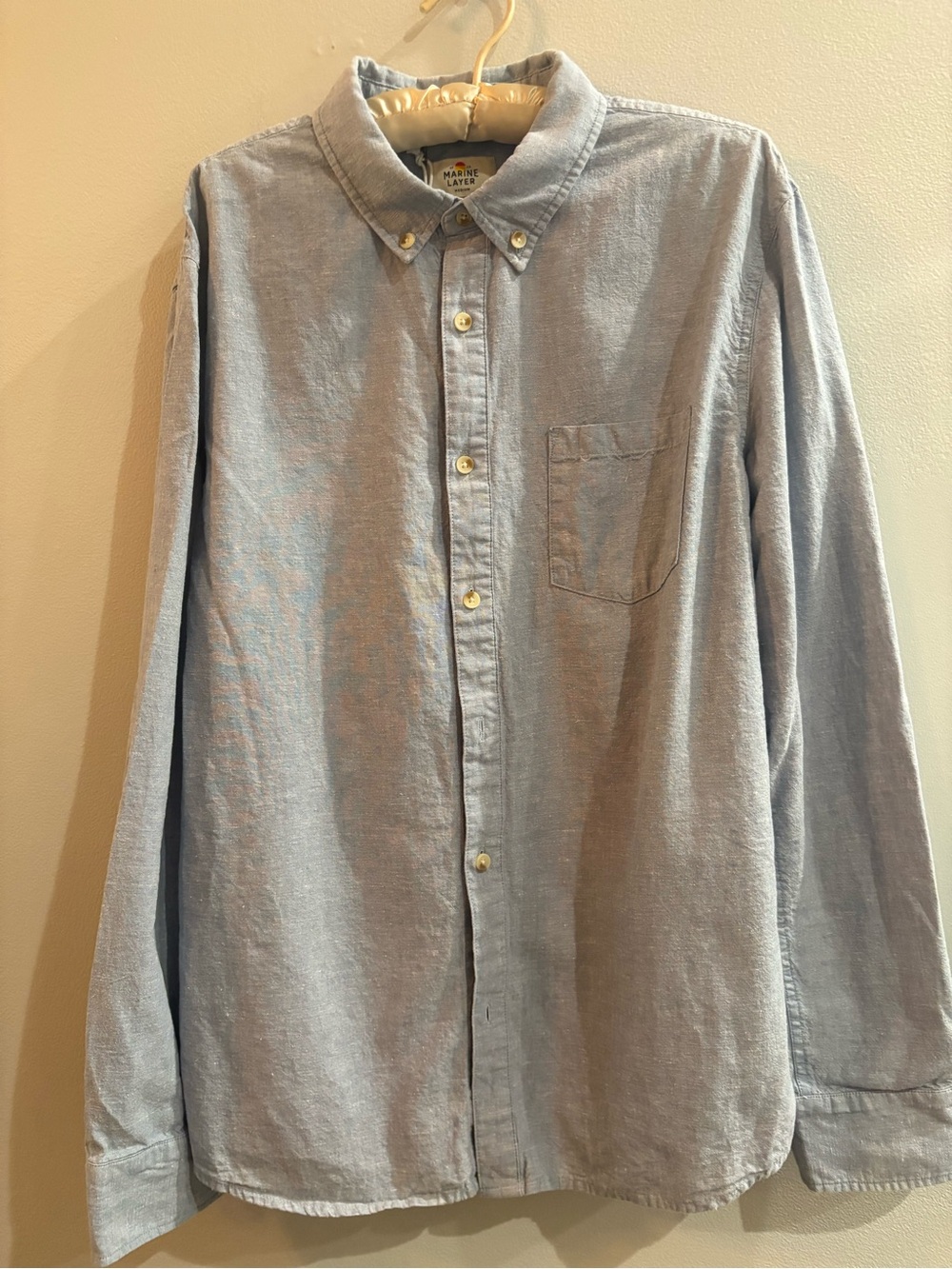 Men’s Marine Layer Blue Chambray Button-down  Size Medium NWT